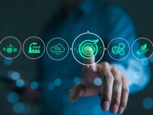 Hand beruhrt ein holografisches Interface mit nachhaltigen Symbolen fur Umwelt und Technologie was ist ecosia ubersetzungsburo berlin